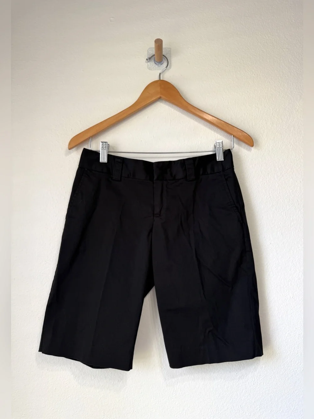 Banana Republic Stretch Black Bermuda Walking Shorts Size 0